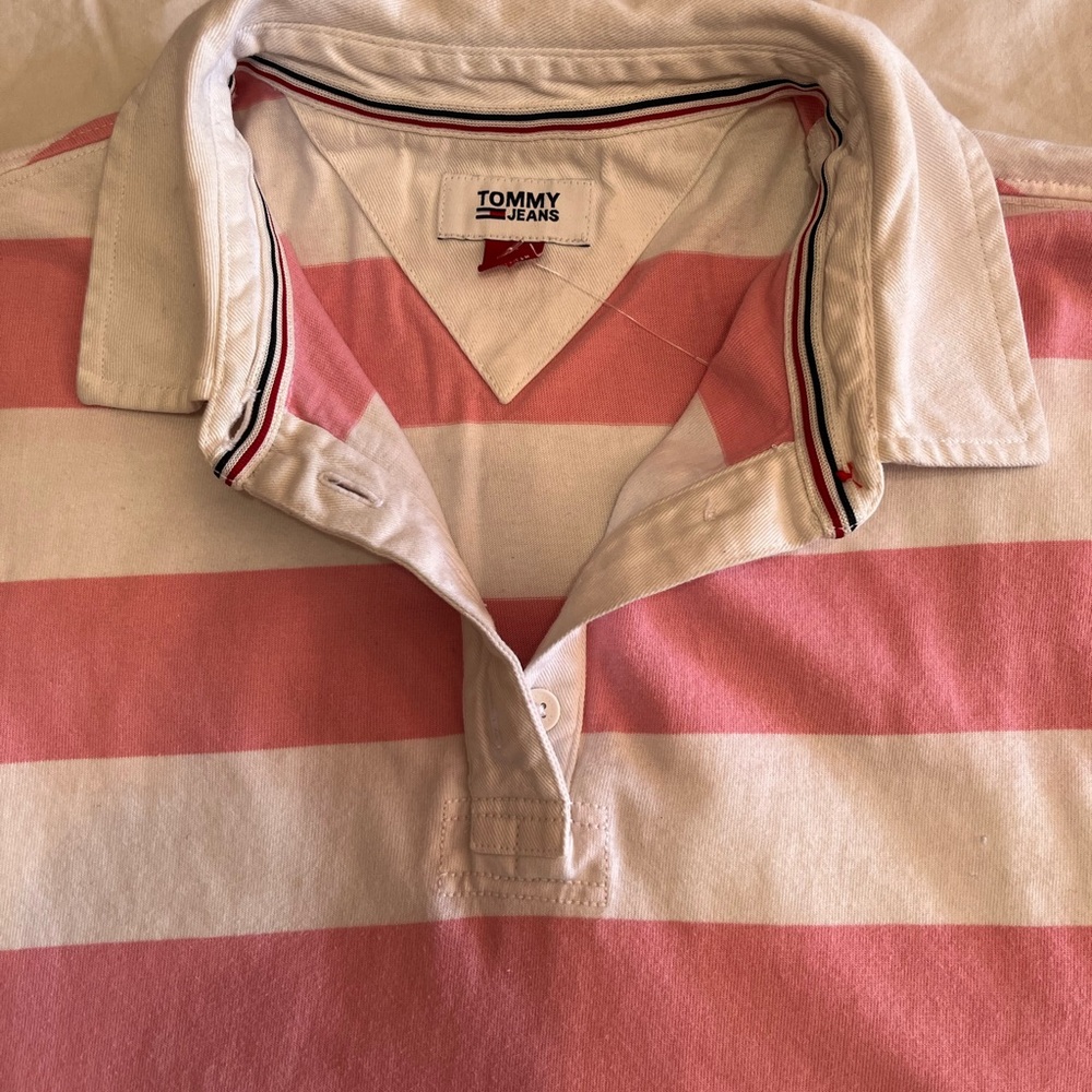 Vintage Tommy Hilfiger Pink and White Striped Rugby Shirt (oversized) M